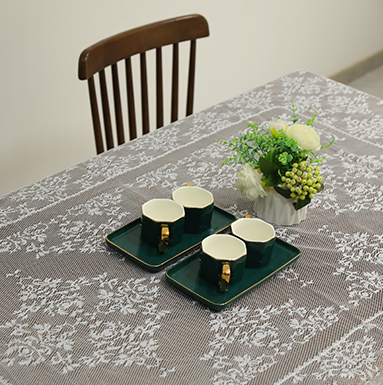 TABLE CLOTH